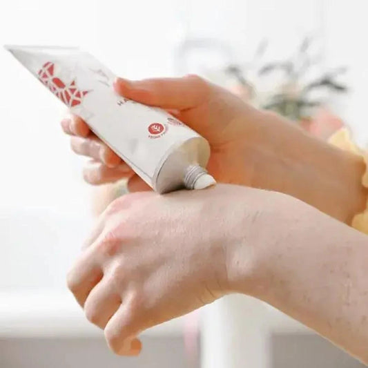Nourishing Hand Cream with Shea Butter in an aluminum tube - 120ml